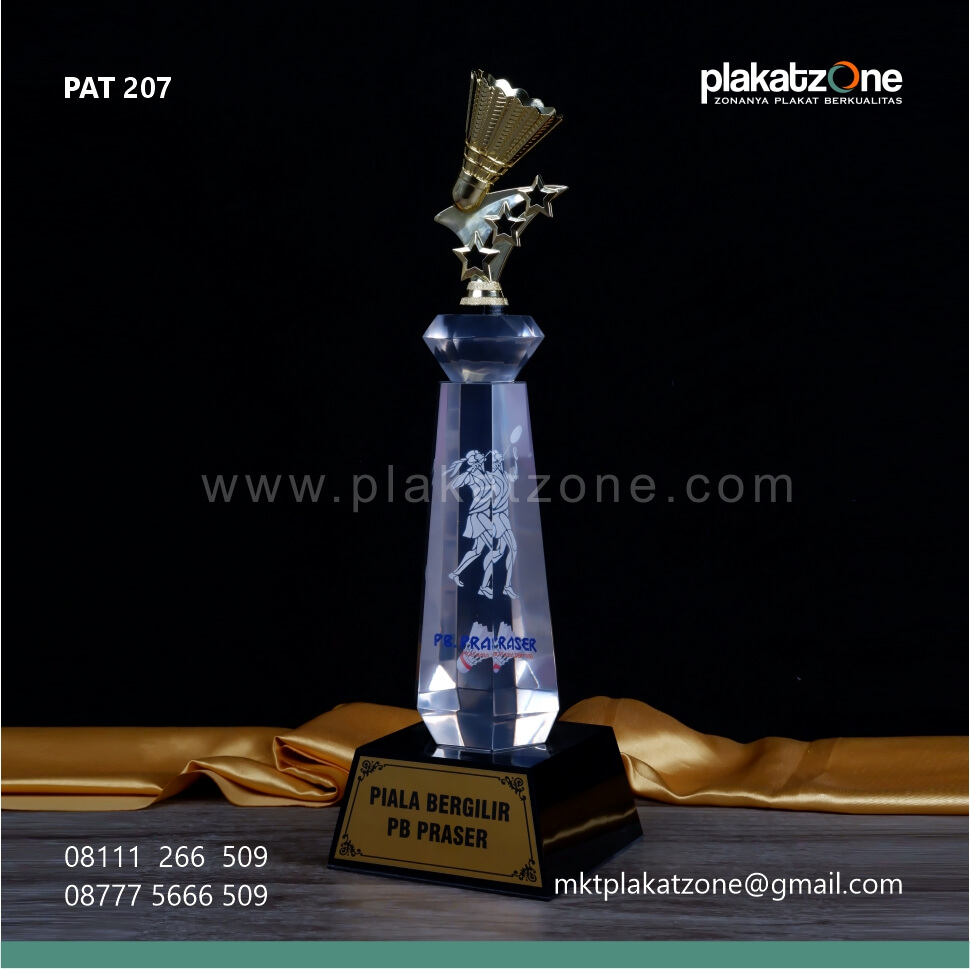 piala bahan akrilik